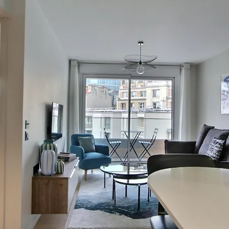 1bd Near Eiffel Tower With Ac, Balcony, Lift * Paris