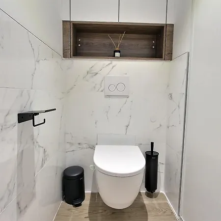 1bd Near Eiffel Tower With Ac, Balcony, Lift Apartment Paris